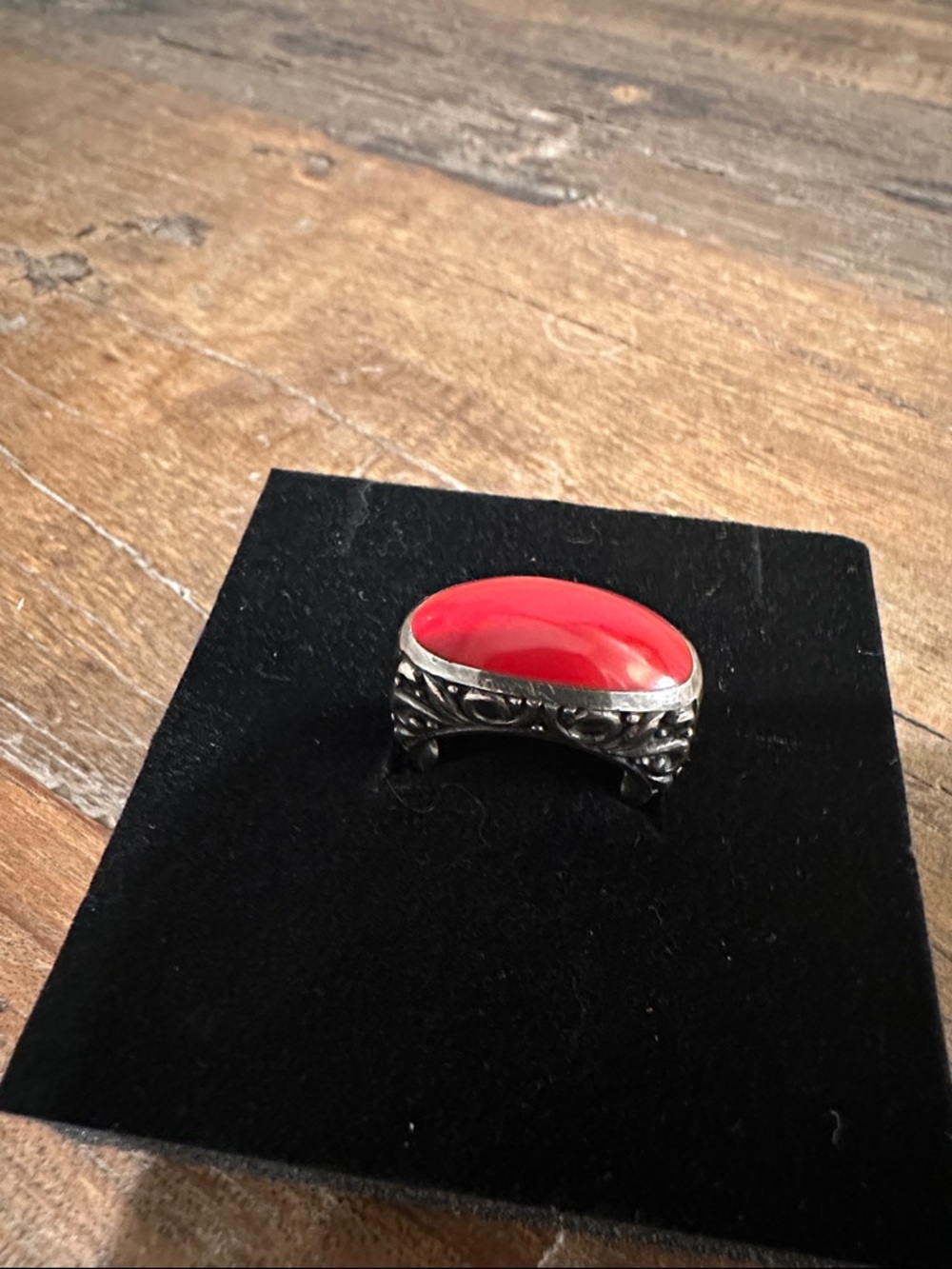 Vintage Red Stone Sterling Silver Ornate Ring